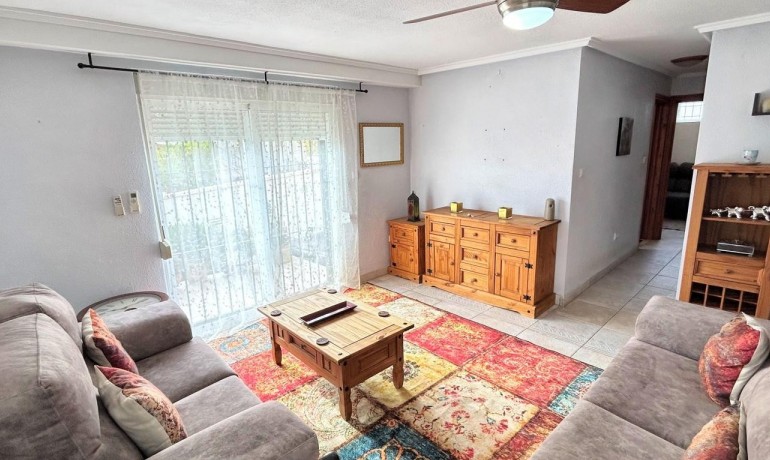 Herverkoop - Huis -
Orihuela Costa* - Villamartin*