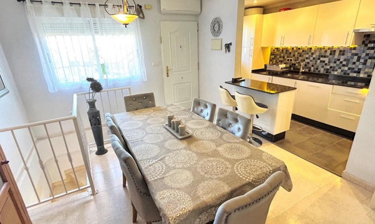 Herverkoop - Huis -
Orihuela Costa* - Villamartin*