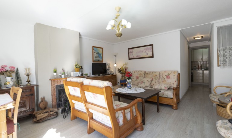 Herverkoop - Huis -
Torrevieja* - Torrevieja