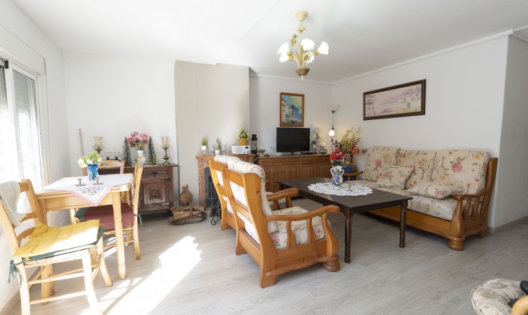 Herverkoop - Huis -
Torrevieja* - Torrevieja