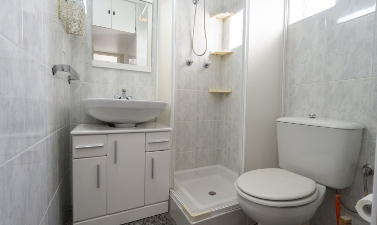 Herverkoop - Huis -
Torrevieja* - Torrevieja