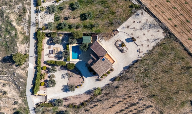 Sale - Finca Country Property -
La Zarza