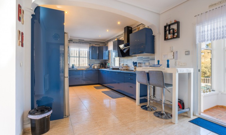 Sale - Finca Country Property -
La Zarza