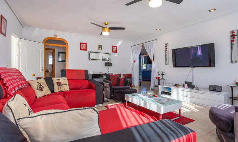 Sale - Finca Country Property -
La Zarza