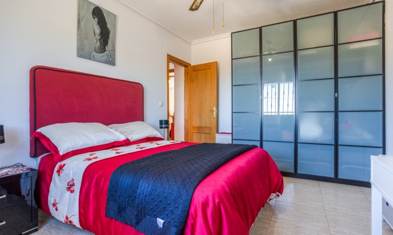 Sale - Finca Country Property -
La Zarza