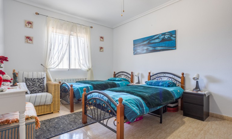 Sale - Finca Country Property -
La Zarza