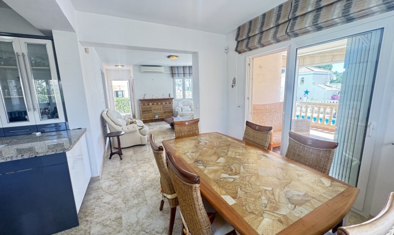 Herverkoop - Villa -
Las Ramblas Golf