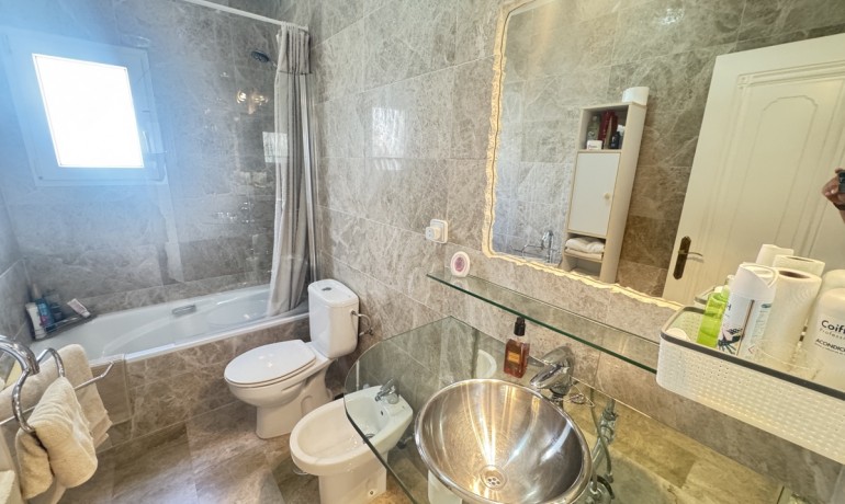 Herverkoop - Villa -
Las Ramblas Golf