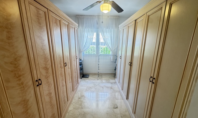 Herverkoop - Villa -
Las Ramblas Golf