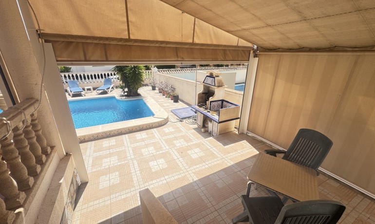 Herverkoop - Villa -
Las Ramblas Golf