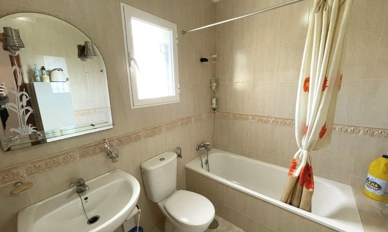 Herverkoop - Huis -
Cuidad Quesada* - Lo Marabu - Doña Pepa 2