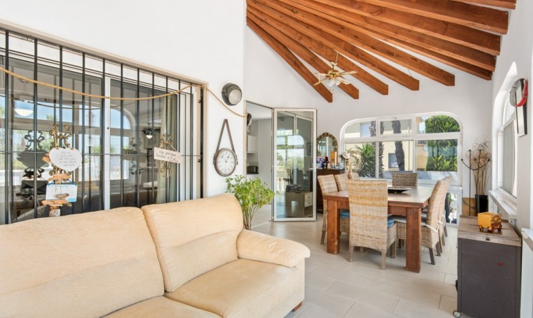 Venta - Finca -
Catral*