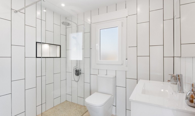 Venta - Finca -
Catral*