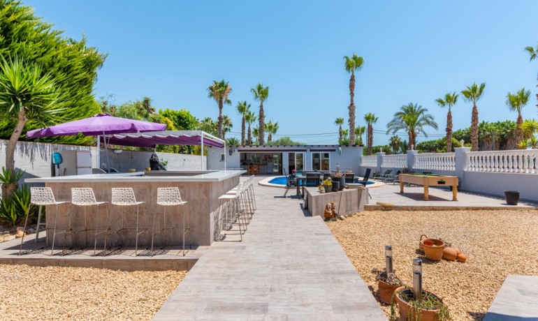 Venta - Finca -
Catral*