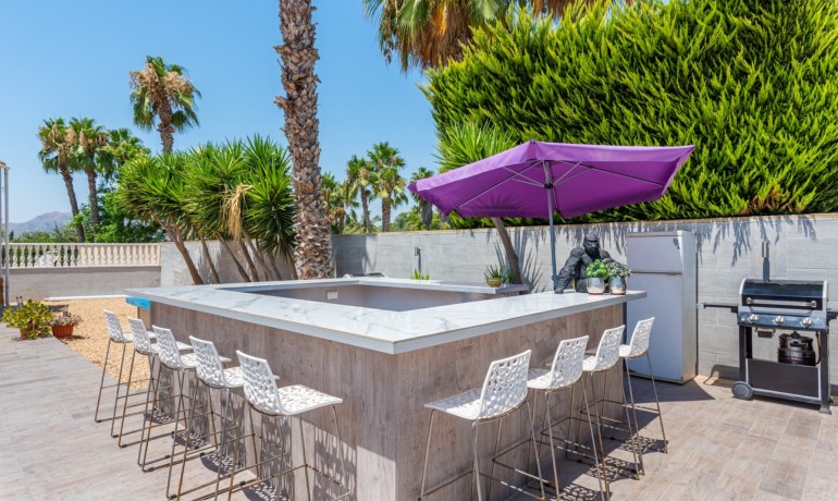 Venta - Finca -
Catral*