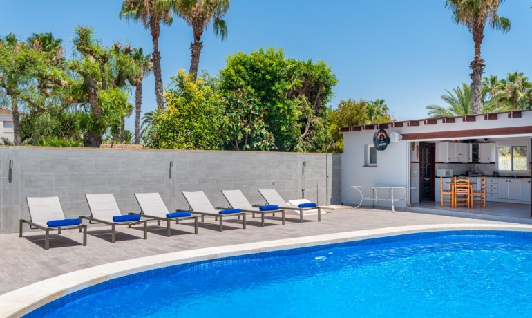 Venta - Finca -
Catral*