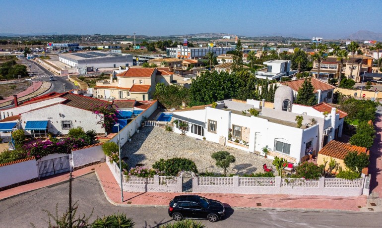 Herverkoop - Villa -
Rojales - Ciudad Quesada