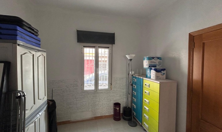 Sale - House -
Jacarilla