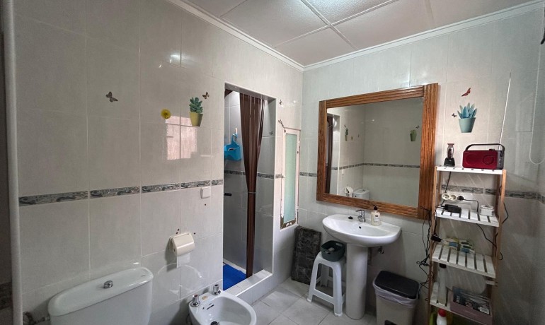 Sale - House -
Jacarilla