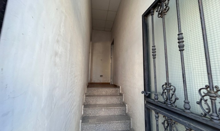 Herverkoop - Reclame -
Jacarilla