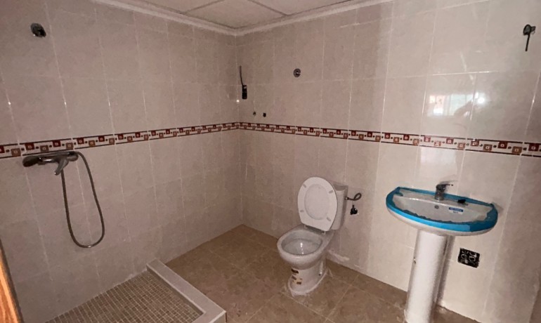 Herverkoop - Reclame -
Jacarilla