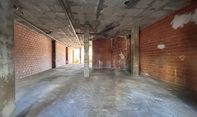 Herverkoop - Reclame -
Jacarilla