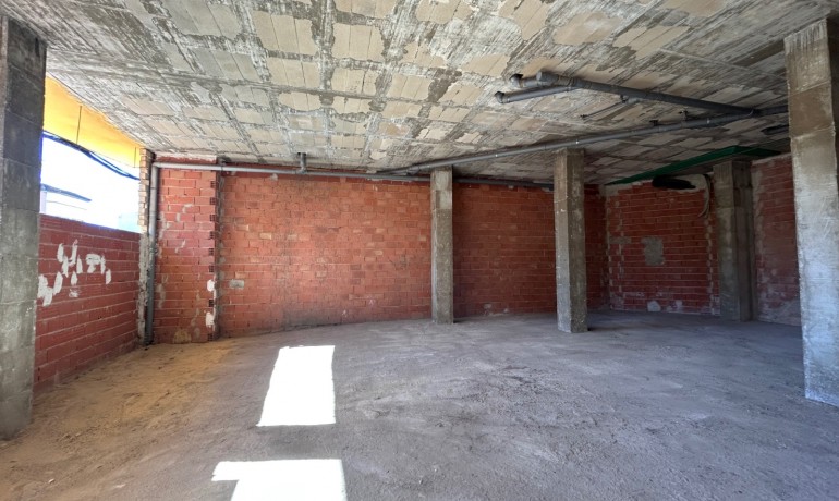 Herverkoop - Reclame -
Jacarilla