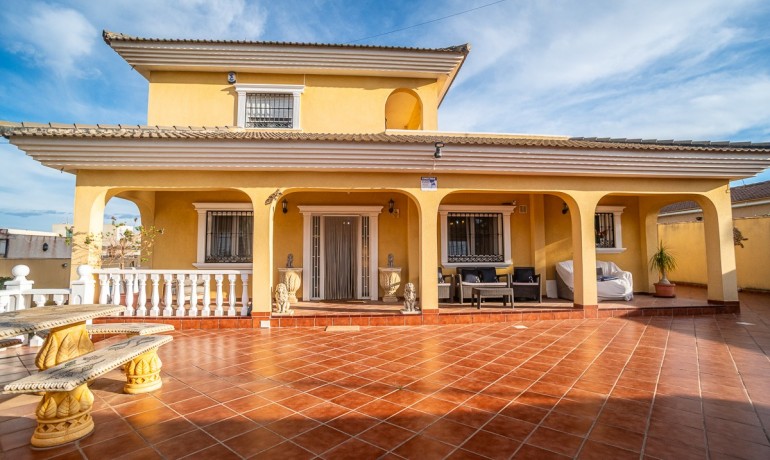 Herverkoop - Villa -
Torrevieja* - LOS BALCONES - LOS ALTOS