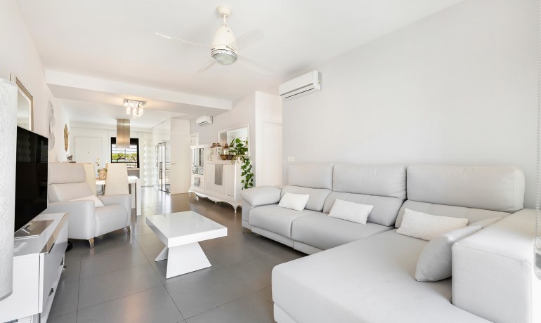 Herverkoop - Appartement / Flat -
Torre de La Horadada - Torre de La Horadada - Town