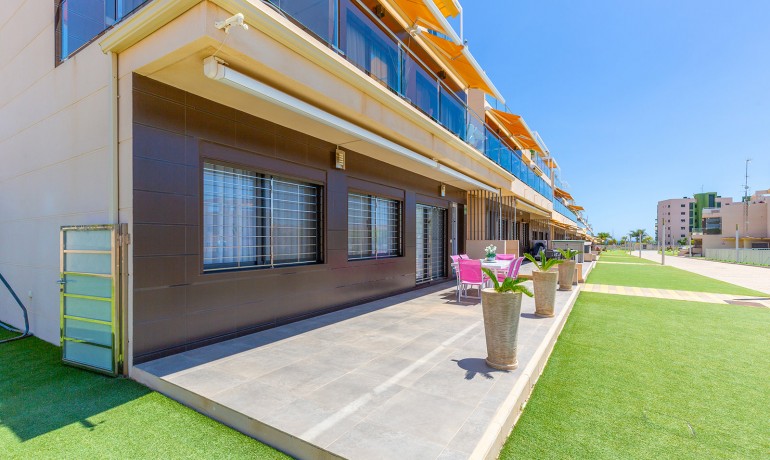 Herverkoop - Appartement / Flat -
Torre de La Horadada - Torre de La Horadada - Town