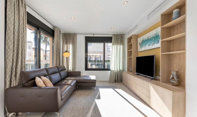 Herverkoop - Villa -
Orihuela Costa - La Zenia