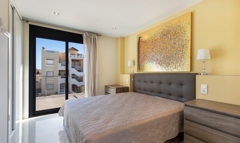 Herverkoop - Villa -
Orihuela Costa - La Zenia