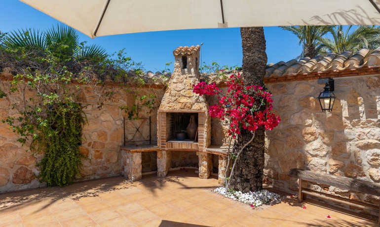 Herverkoop - Villa -
Orihuela Costa - Punta Prima