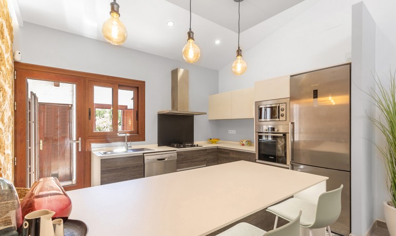 Herverkoop - Villa -
Orihuela Costa - Punta Prima