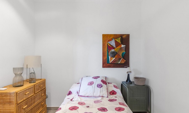 Herverkoop - Villa -
Orihuela Costa - Punta Prima