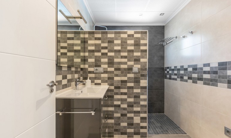 Herverkoop - Villa -
Orihuela Costa - Punta Prima