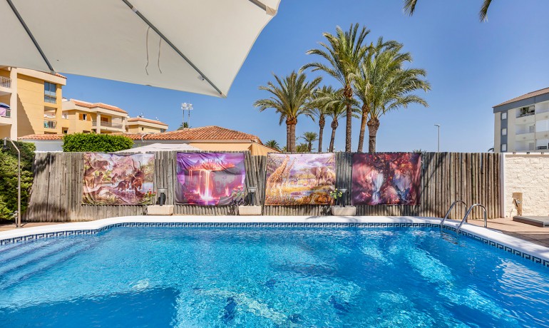 Herverkoop - Villa -
Torrevieja - Rocio del Mar