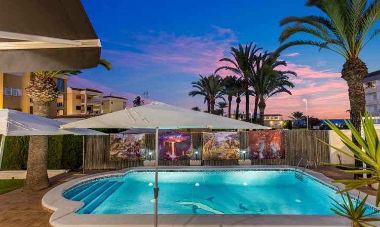 Herverkoop - Villa -
Torrevieja - Rocio del Mar