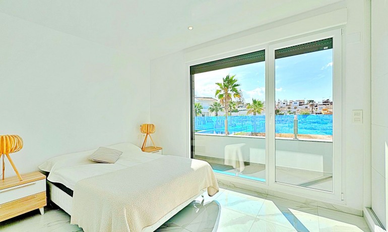 Herverkoop - Huis -
Orihuela Costa - Los Balcones