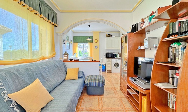 Herverkoop - Appartement / Flat -
Orihuela Costa - La Zenia