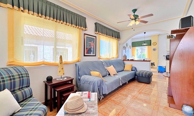 Herverkoop - Appartement / Flat -
Orihuela Costa - La Zenia