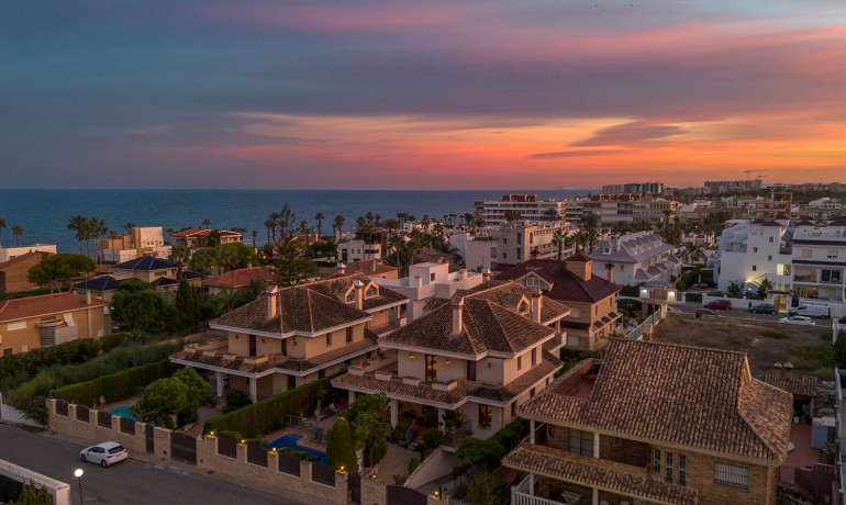 Herverkoop - Villa -
Torrevieja - La Veleta