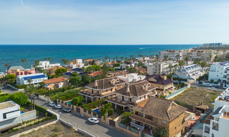 Herverkoop - Villa -
Torrevieja - La Veleta