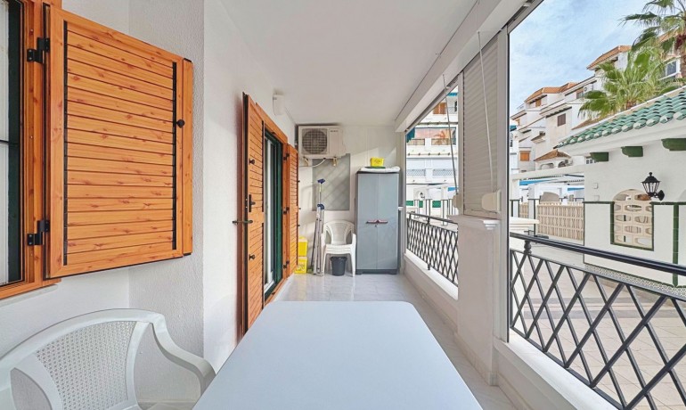 Herverkoop - Appartement / Flat -
La Mata - La Mata - Town