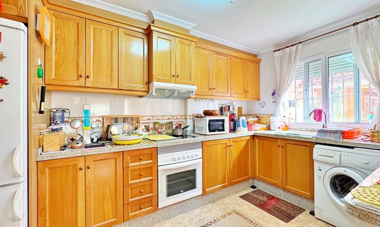 Herverkoop - Huis -
Orihuela Costa - Villamartin