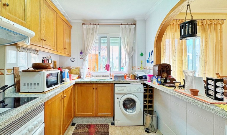 Herverkoop - Huis -
Orihuela Costa - Villamartin