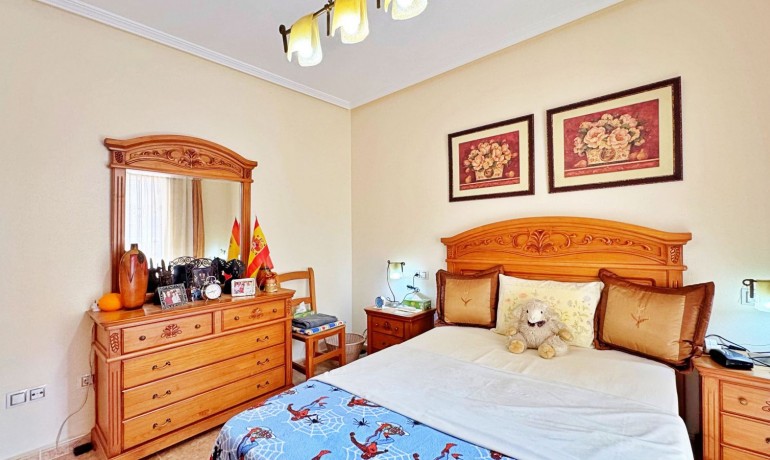 Herverkoop - Huis -
Orihuela Costa - Villamartin