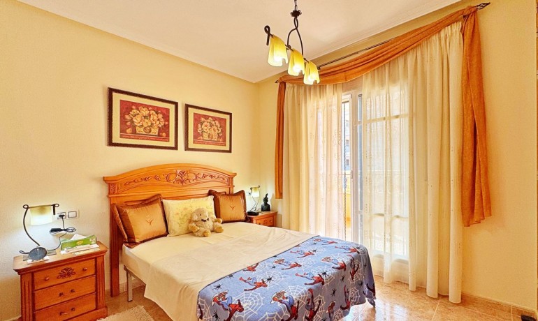 Herverkoop - Huis -
Orihuela Costa - Villamartin