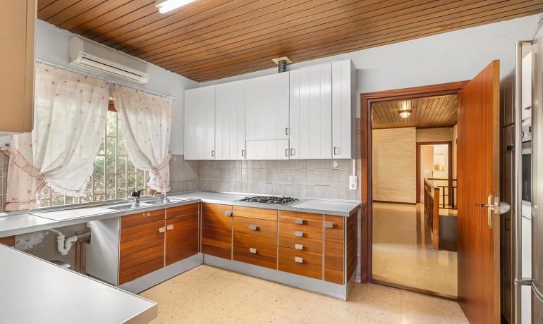 Herverkoop - Villa -
Orihuela Costa - Las Filipinas