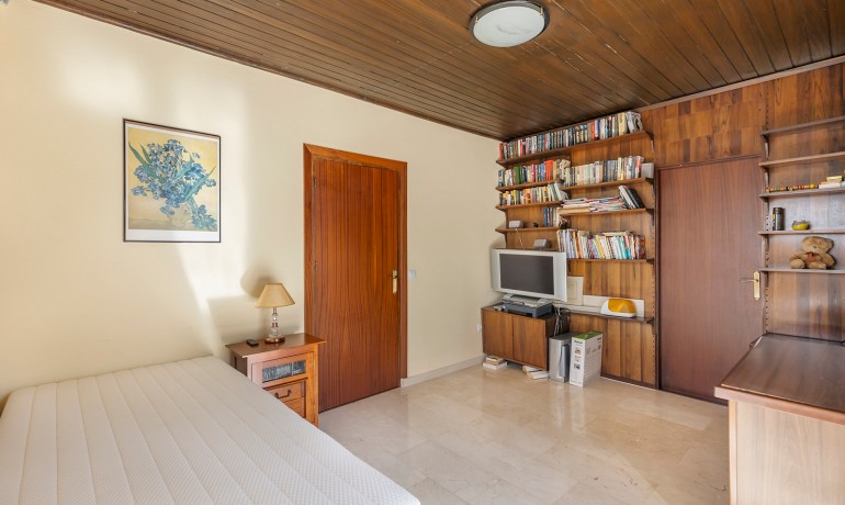 Herverkoop - Villa -
Orihuela Costa - Las Filipinas